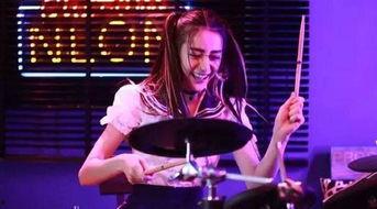 女明星弹钢琴爆料视频,女明星弹琴视频引发热议  第3张