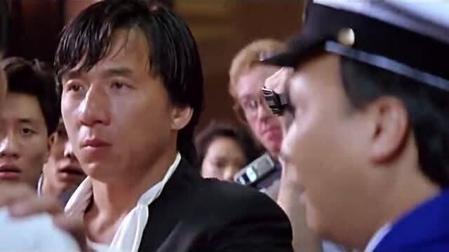 成龙爆料见鬼视频播放,揭秘神秘见鬼视频背后的真实故事  第1张